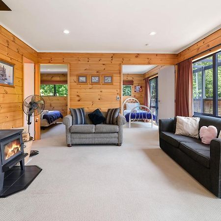 Ngongotaha Lakeside Lodge Dış mekan fotoğraf
